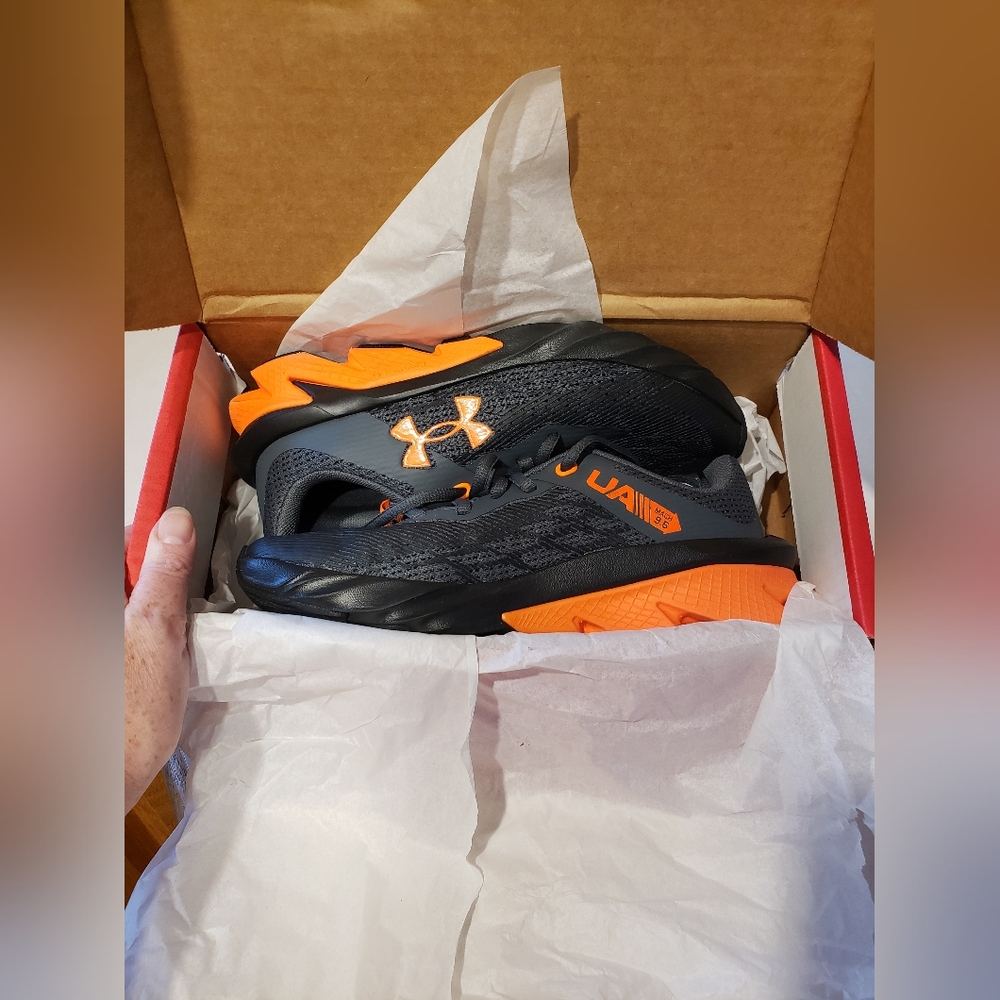 Boys Under Armour Sneakers, Size 4.5Y